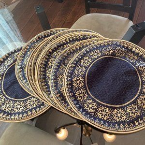 Cynthia Rowley Blue and Gold Table Linens